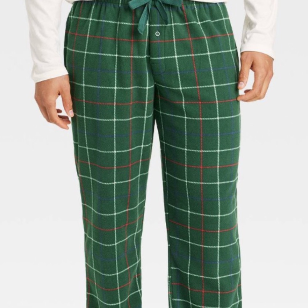 Goodfellow & Co Men’s Big and Tall size large tall microfleece pajama set.